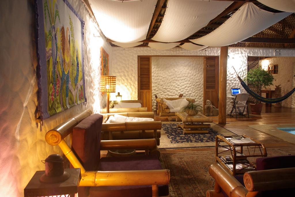 Hotel Bugabutik Puerto Viejo de Talamanca Bagian luar foto