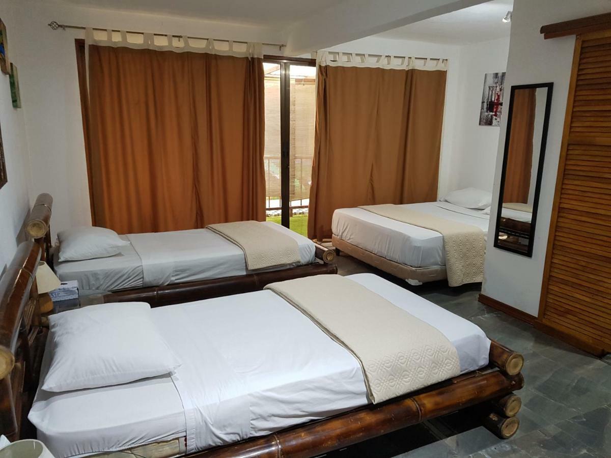 Hotel Bugabutik Puerto Viejo de Talamanca Bagian luar foto